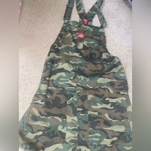 Dickies camouflage overall skirt